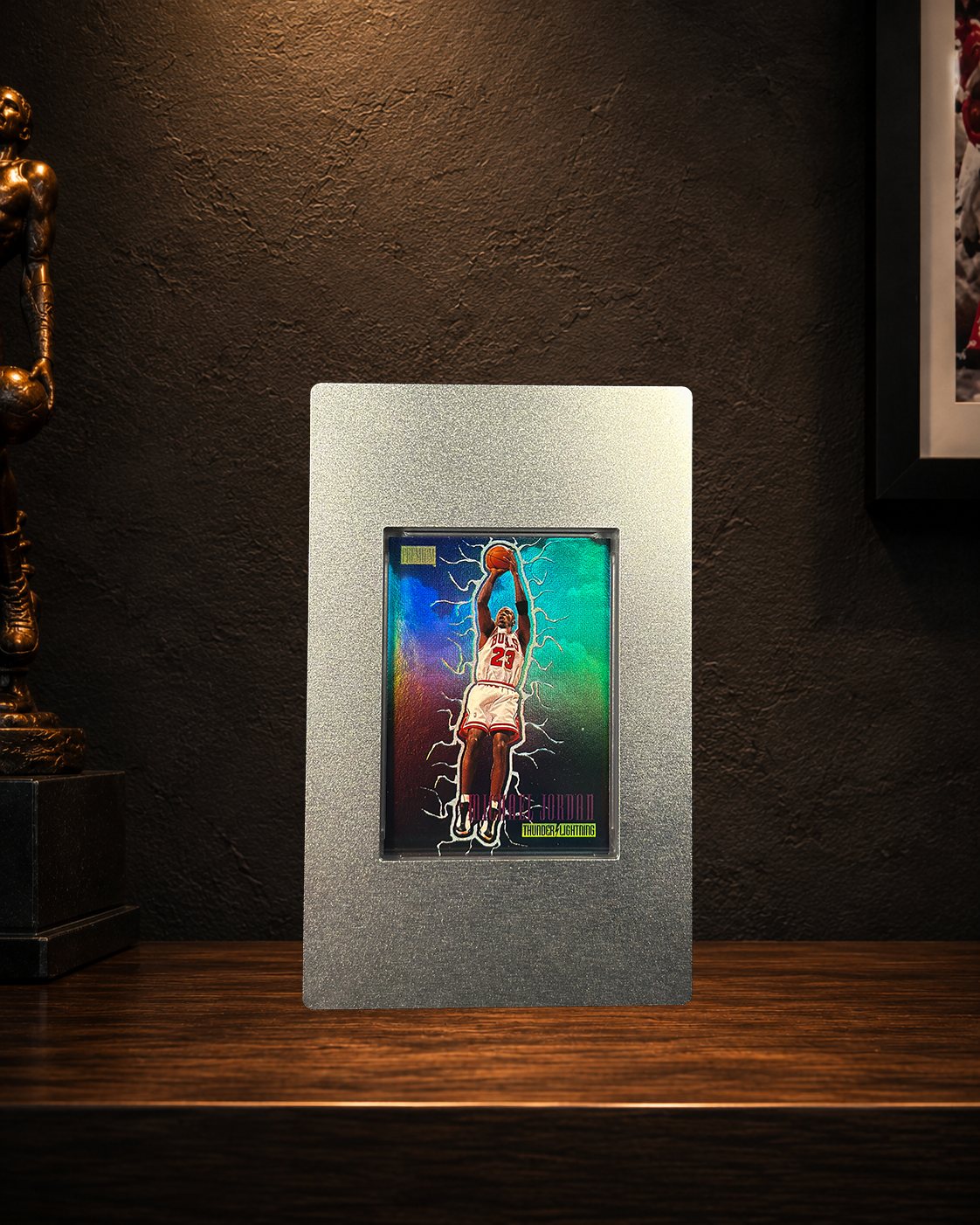 The GemMt Display in silver holding a Michael Jordan card